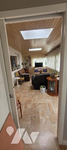 CHATEAULIN - En secteur calme proche du centre ville - Maison de bonne construction élevée sur ...