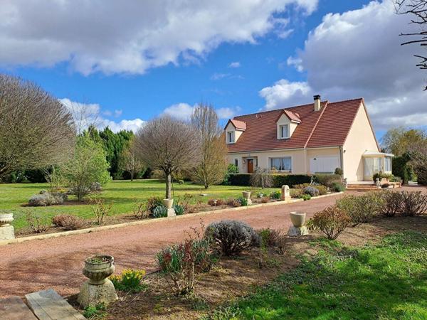 Maison à vendre    7 pièces •  Arçay