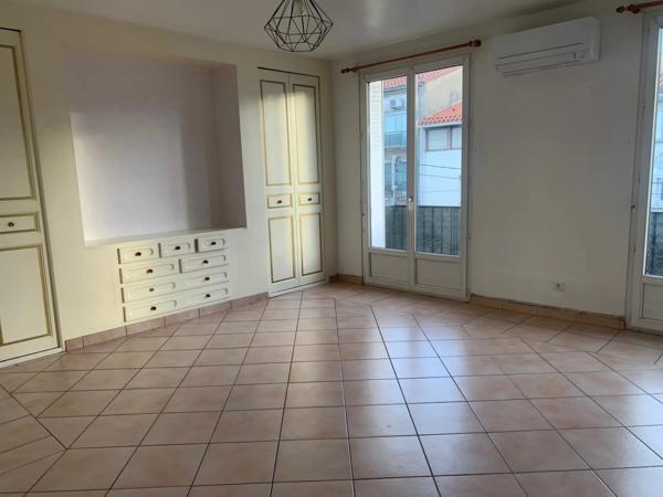 Location                                                      Appartement
                        
                     3 pièces                      90 m2                     à Perpignan
