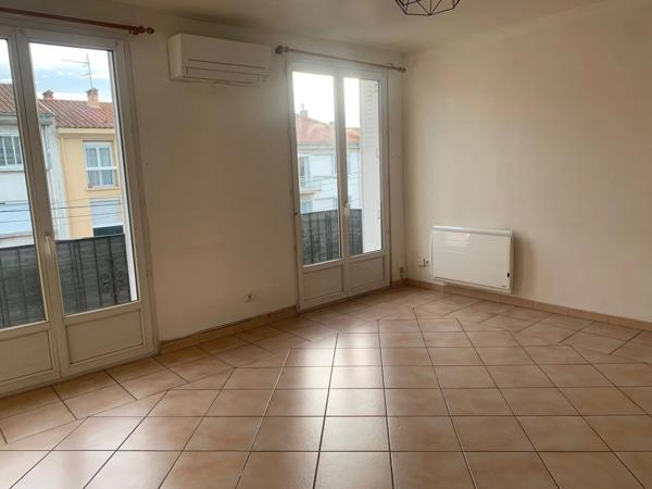 Location                                                      Appartement
                        
                     3 pièces                      90 m2                     à Perpignan