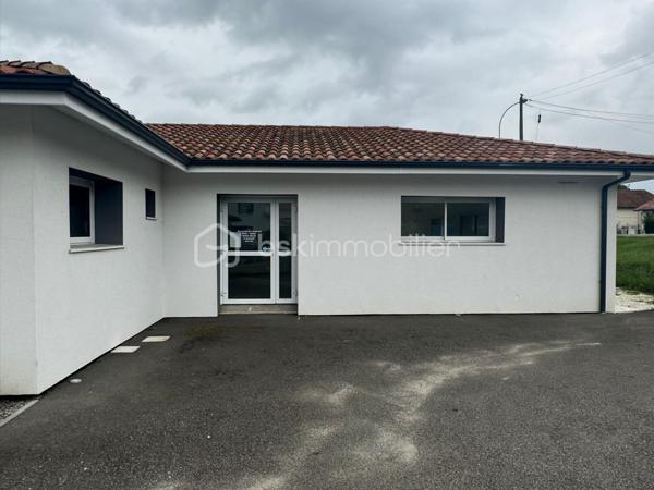 Local d activites de 125 m²