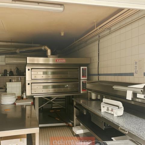 RESTAURANT PIZZERIA BAR 390 M2, terrasse 50 places assises sur rue piétonne