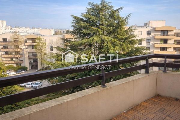 Joli T3 lumineux au dernier étage d’une résidence de standing