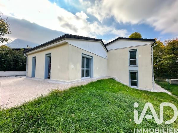 Location maison 5 pièces 115 m² Saint-Laurent-du-Pont