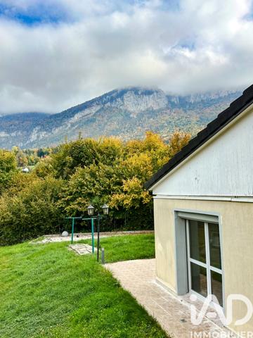 Location maison 5 pièces 115 m² Saint-Laurent-du-Pont