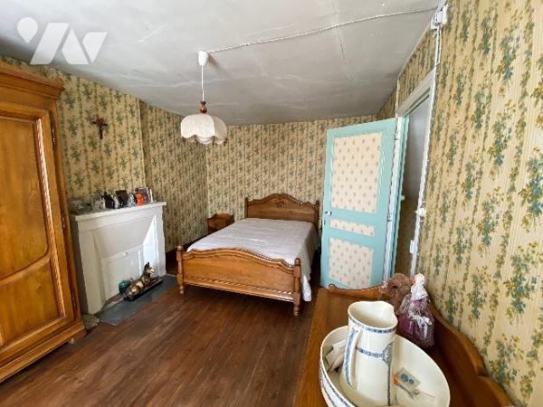 LE MOLAY LITTRY A VENDRE CENTRE BOURG BELLE MAISON 129 M2 AVEC DEPENDANCES