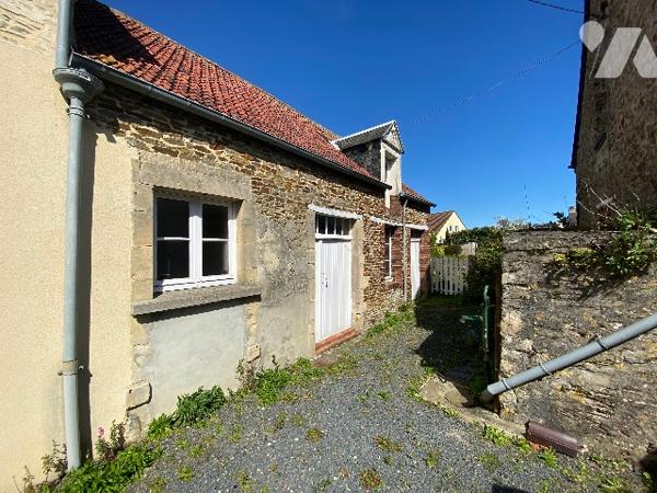 LE MOLAY LITTRY A VENDRE CENTRE BOURG BELLE MAISON 129 M2 AVEC DEPENDANCES