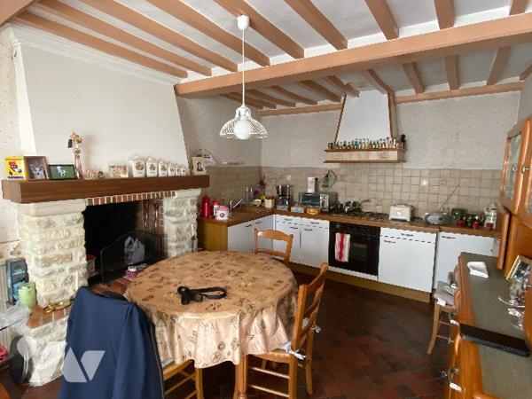 LE MOLAY LITTRY A VENDRE CENTRE BOURG BELLE MAISON 129 M2 AVEC DEPENDANCES