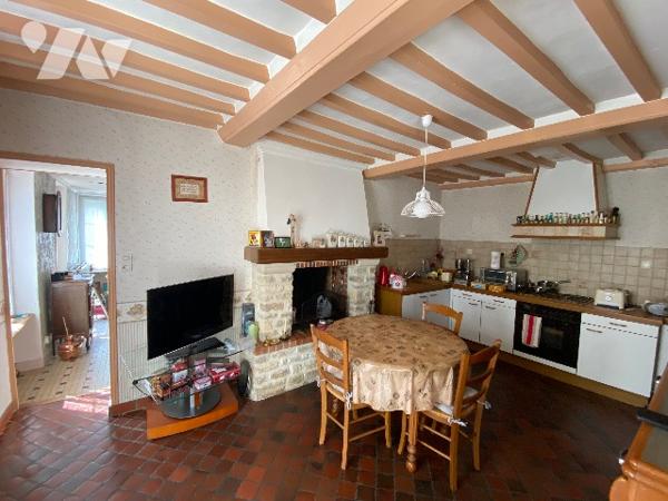 LE MOLAY LITTRY A VENDRE CENTRE BOURG BELLE MAISON 129 M2 AVEC DEPENDANCES