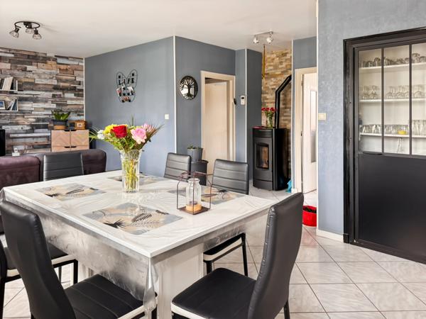 SOUS OFFRE D'ACHAT ACCEPTEE  /  Maison à vendre 3 pièces MARCIGNY (71)  / 74m² - 2 chambres - piscine - terrasse - dépendances - terrain 637m²