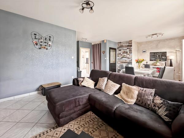 SOUS OFFRE D'ACHAT ACCEPTEE  /  Maison à vendre 3 pièces MARCIGNY (71)  / 74m² - 2 chambres - piscine - terrasse - dépendances - terrain 637m²