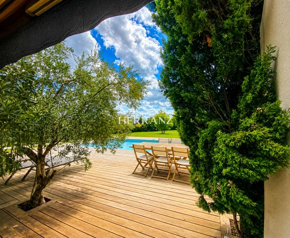Maison familiale avec 4 suites parentales, piscine et environnement calme. Détails des diagnostics énergétiques
