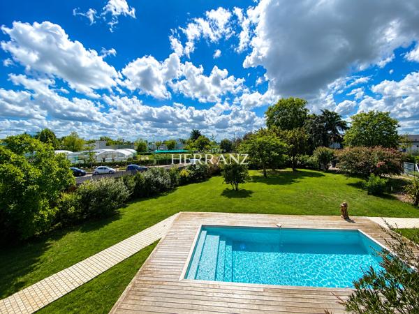 Maison familiale avec 4 suites parentales, piscine et environnement calme. Détails des diagnostics énergétiques
