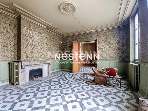 Maison bourgeoise 415 m² avec garage et dépendance centre ville Auch