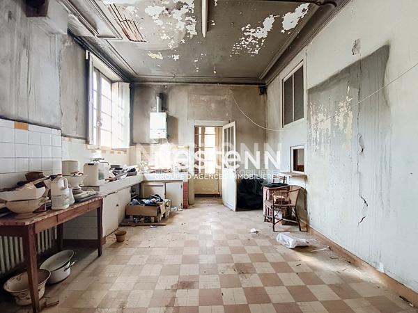 Maison bourgeoise 415 m² avec garage et dépendance centre ville Auch