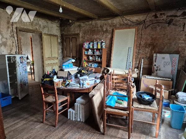 HEUILLEY SUR SAONE, maison de village indépendante de 75 m² environ avec terrain attenant.