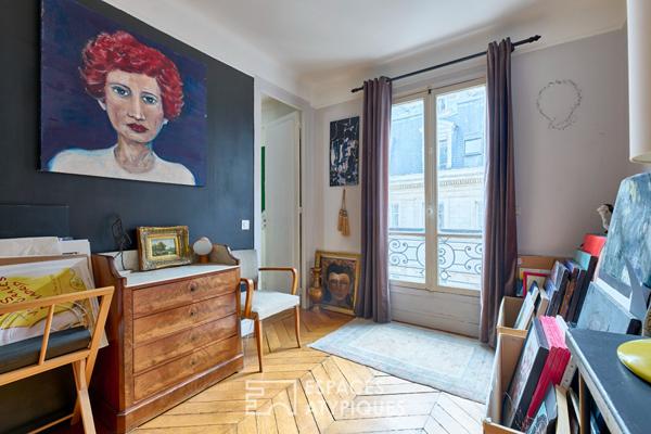 Haussmannien d’artiste avec balcon – Madeleine / Saint-Augustin