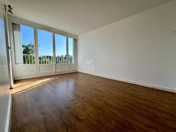 Appartement Carrieres Sur Seine 2 pièce(s) 43 m2 185 000 € **  - Référence  863