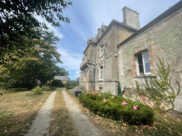 Propriété de 13 pièces à Ploërmel (56800)