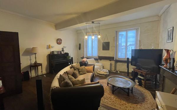 Appartement à vendre    6 pièces • 210 m2 Saint-Sever