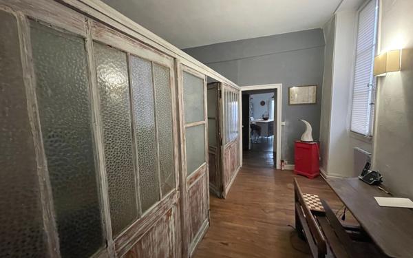 Appartement à vendre    6 pièces • 210 m2 Saint-Sever