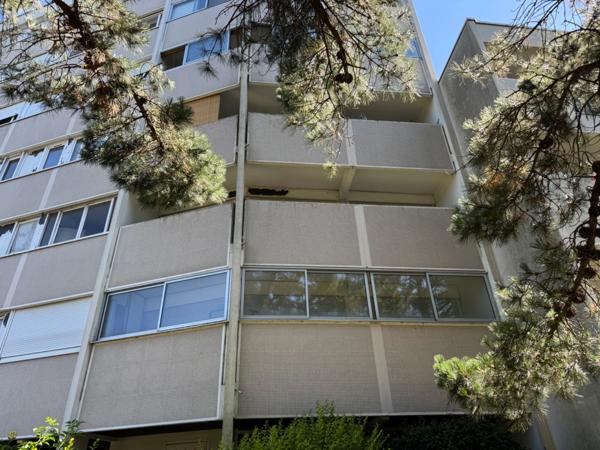 Appartement T4 avec grand balcon terrasse