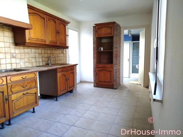 Immeuble à vendre 11 pièces de 155 m²