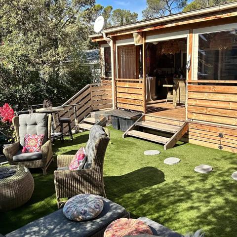 Vente                                                      Terrain
                        
                                         195 m2                     à Fréjus