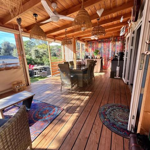 Vente                                                      Terrain
                        
                                         195 m2                     à Fréjus