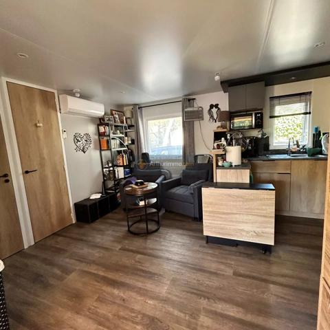 Vente                                                      Terrain
                        
                                         195 m2                     à Fréjus