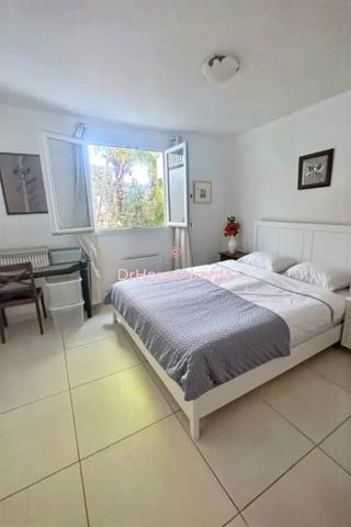 Appartement à louer 3 pièces de 70 m²