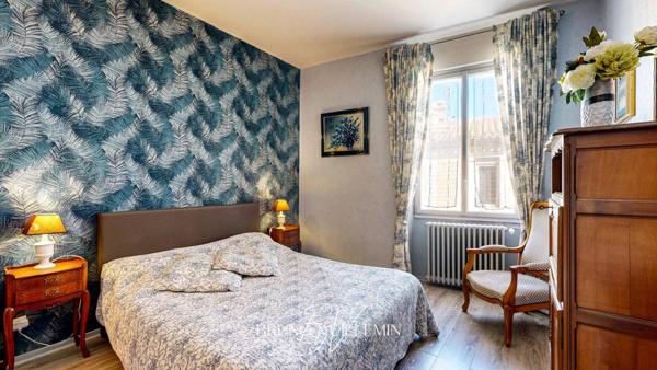 ENSEMBLE IMMOBILIER AU PIED DE LA CITE DE CARCASSONNE