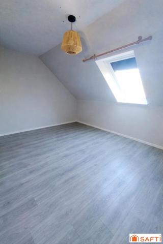 Maison 88 m² avec jardin, garage et parking.