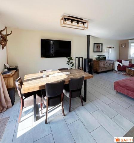 Maison 88 m² avec jardin, garage et parking.