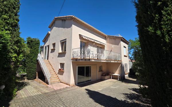 Maison à vendre    8 pièces •  Les Angles