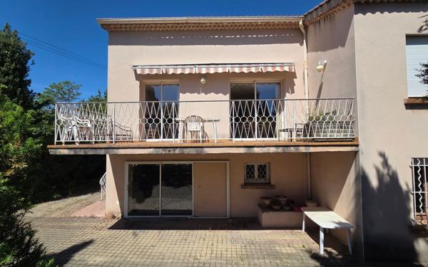 Maison à vendre    8 pièces •  Les Angles