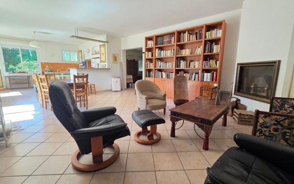 Maison à vendre    8 pièces •  Les Angles