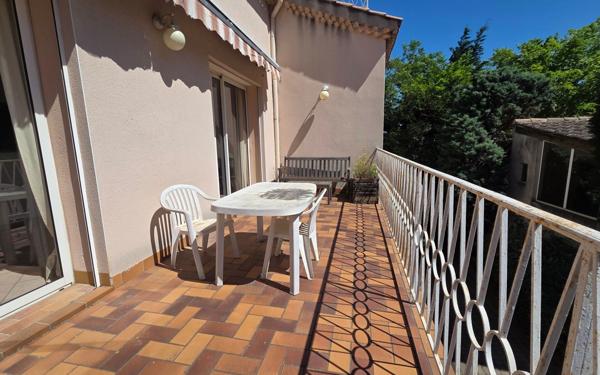 Maison à vendre    8 pièces •  Les Angles