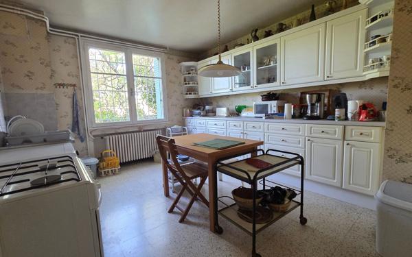 Maison à vendre    8 pièces •  Les Angles