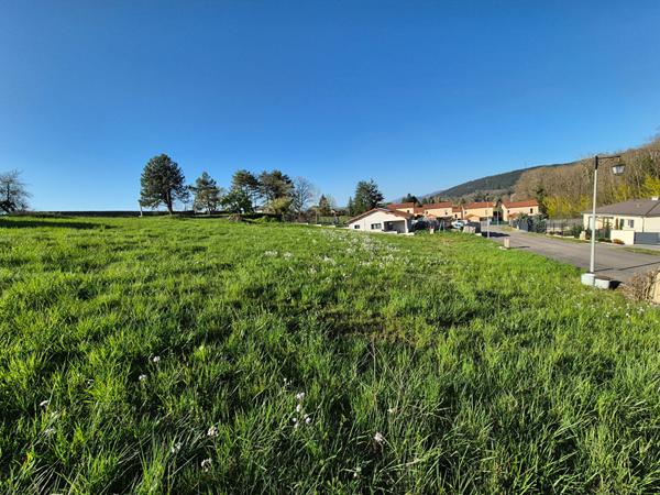 Terrain à vendre viabilisé de 1793 m² à Meillonnas