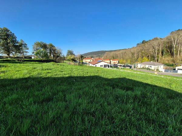 Terrain à vendre viabilisé de 1793 m² à Meillonnas