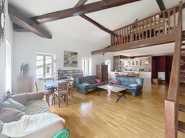 DUPLEX HYPER-CENTRE