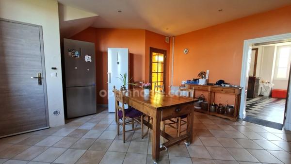 CORPS DE FERME avec DEPENDANCES A PENNE D'AGENAIS (47)