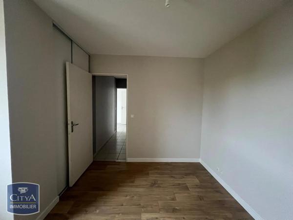 Appartement à louer 2 pièces 47.3m² Bellerive-sur-Allier (03700)
