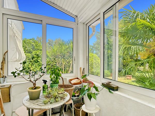 Maison à vendre 5 pièces de 118 m2 sur parcelle d'environ 700 m2 avec stationnement Secteur Les Caillols 13011 Marseille