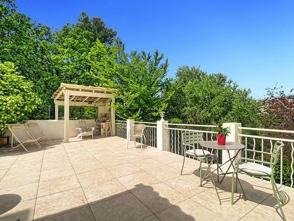 Maison à vendre 5 pièces de 118 m2 sur parcelle d'environ 700 m2 avec stationnement Secteur Les Caillols 13011 Marseille