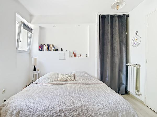 Maison à vendre 5 pièces de 118 m2 sur parcelle d'environ 700 m2 avec stationnement Secteur Les Caillols 13011 Marseille