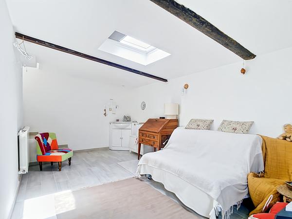 Maison à vendre 5 pièces de 118 m2 sur parcelle d'environ 700 m2 avec stationnement Secteur Les Caillols 13011 Marseille
