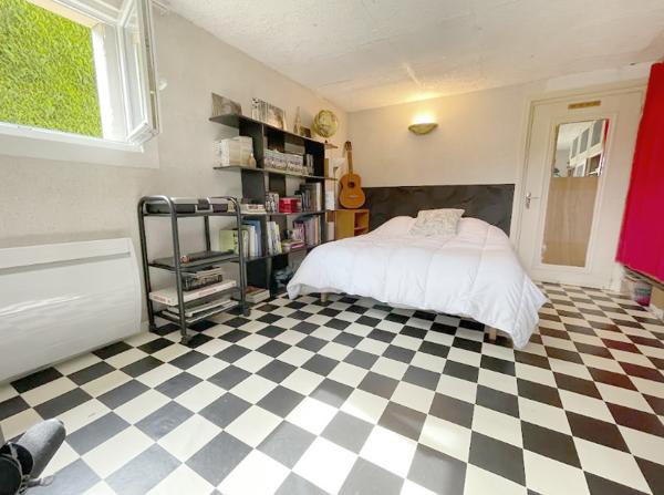 Saclay (91400) VAL D'ALBIAN - QUARTIER PROCHE des COMMODITES - BON POTENTIEL d'agrandissement - MAISON INDIVIDUELLE 104m2 uti