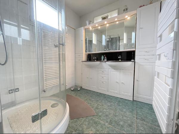 Saclay (91400) VAL D'ALBIAN - QUARTIER PROCHE des COMMODITES - BON POTENTIEL d'agrandissement - MAISON INDIVIDUELLE 104m2 uti